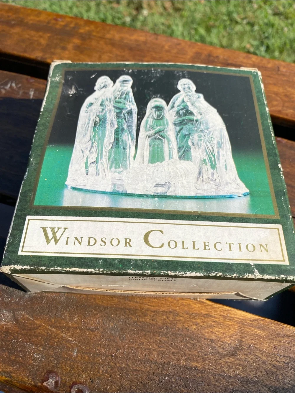 Vintage Windsor Collection Miniature 6-Piece Glass Nativity Set w/ Mirror 1990s